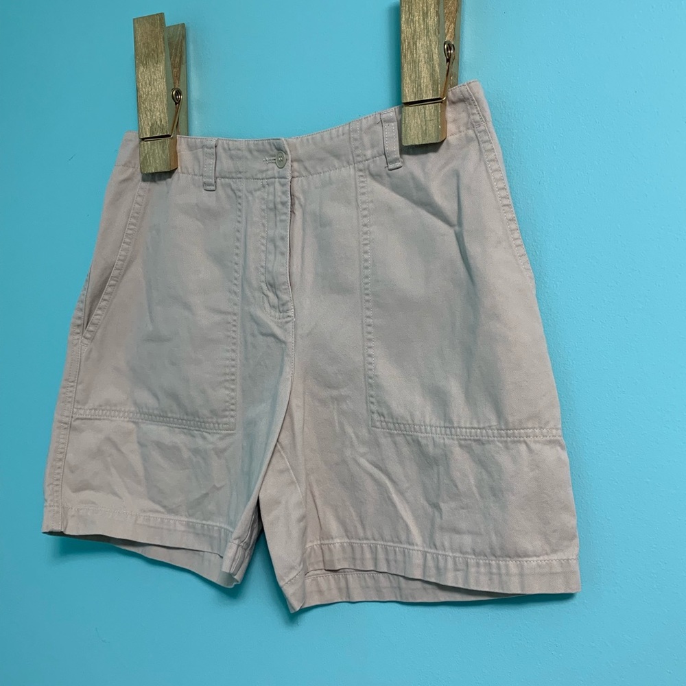 Like New! Jones New York khaki shorts - Picture 2 of 6